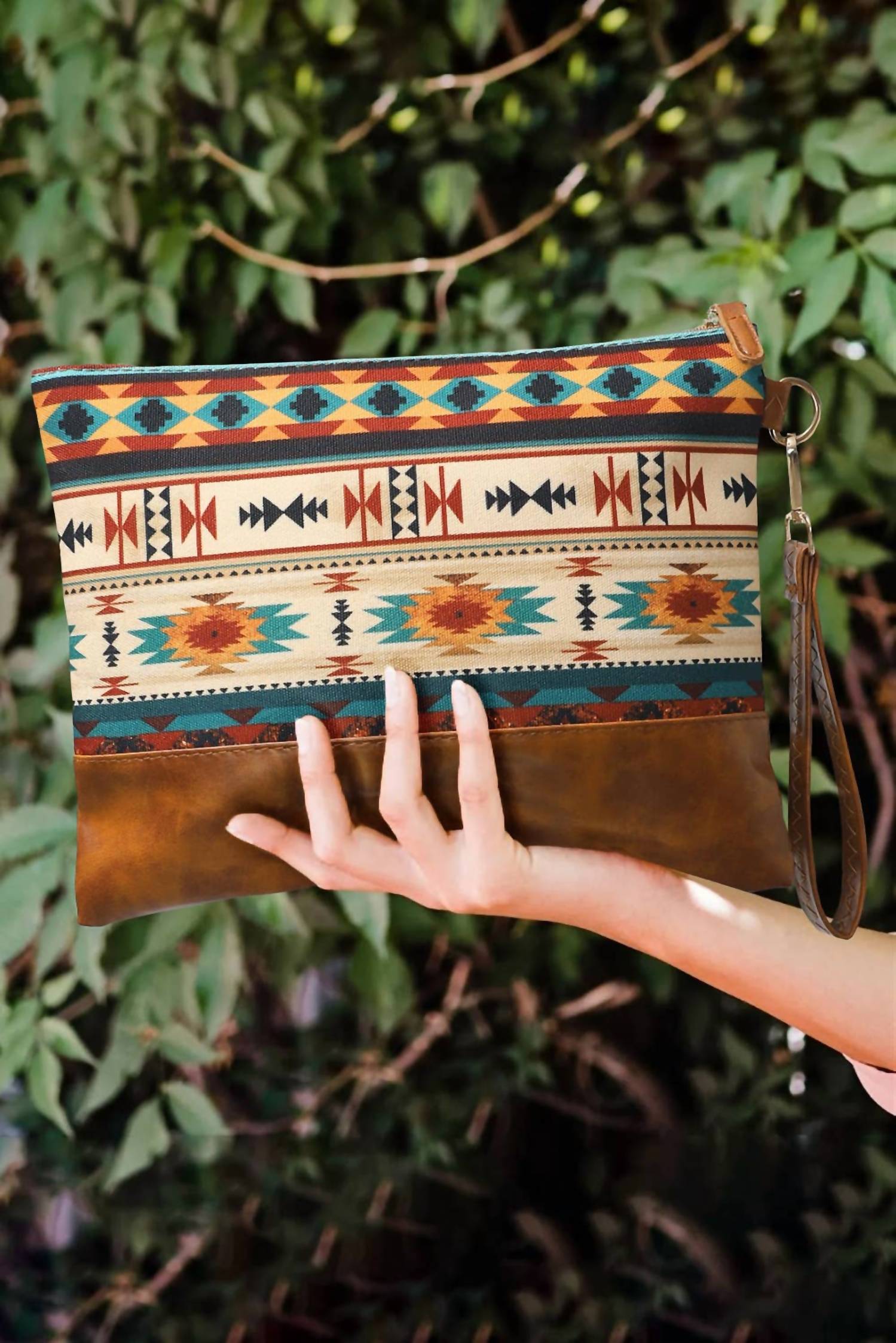 Blushing Owl Co - Women's Western Aztec Print Clutch Handbag Purse