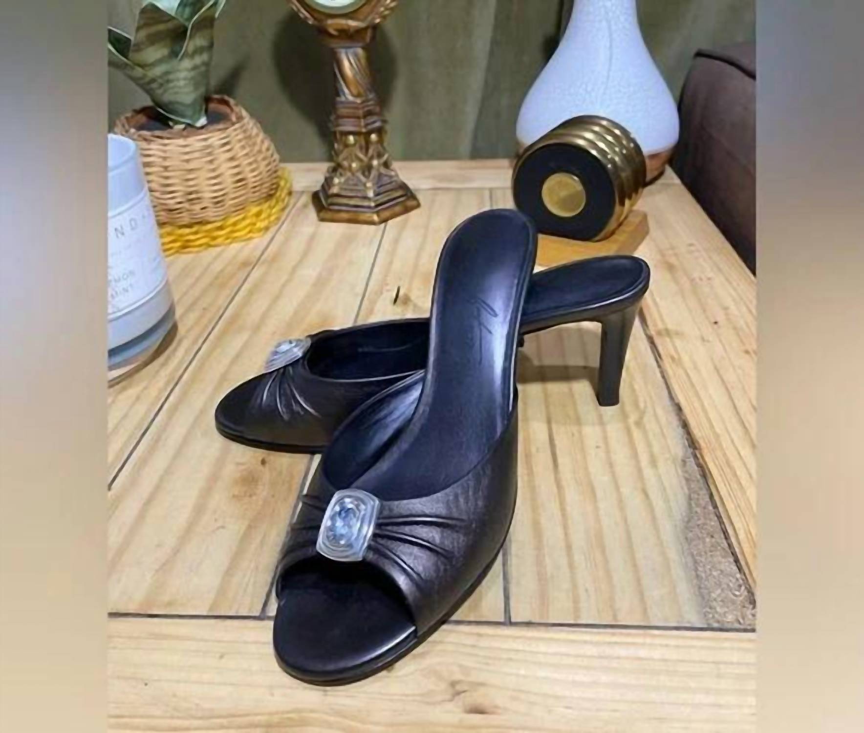 Brighton - Women's Russia Shoe