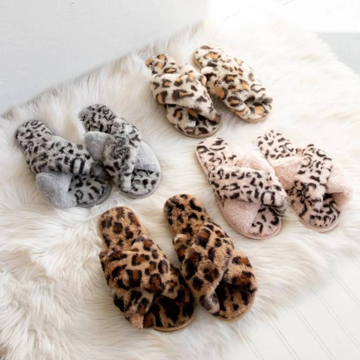 Pretty Simple - Women's Leopard Criss-cross Slipper Slides
