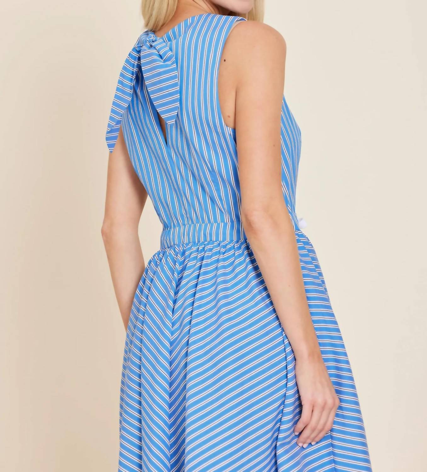 Dolce Cabo - Poplin Drawstring And Bow Back Midi Dress