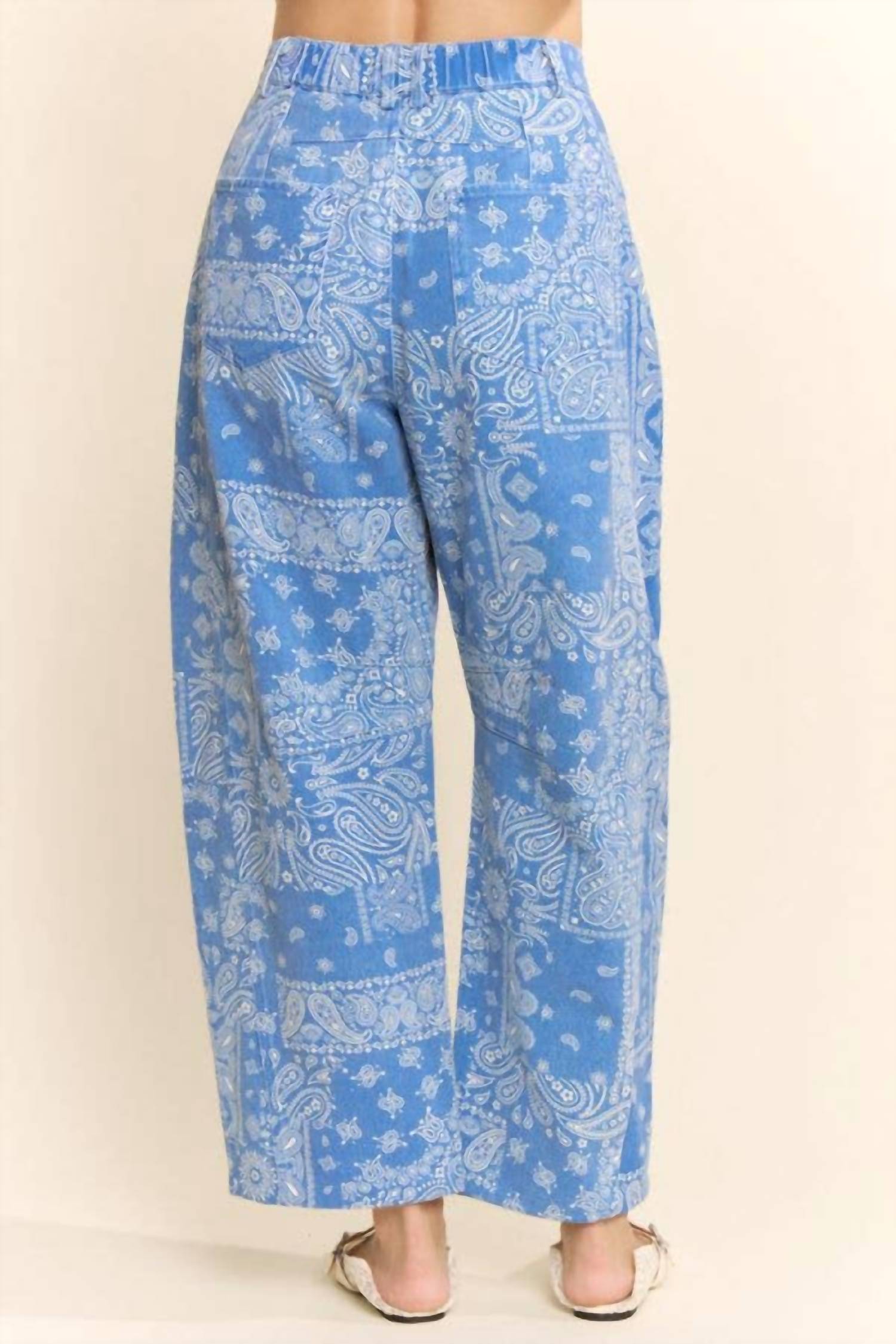 Davi & Dani - Bandana Print High-Rise Barrel Pants
