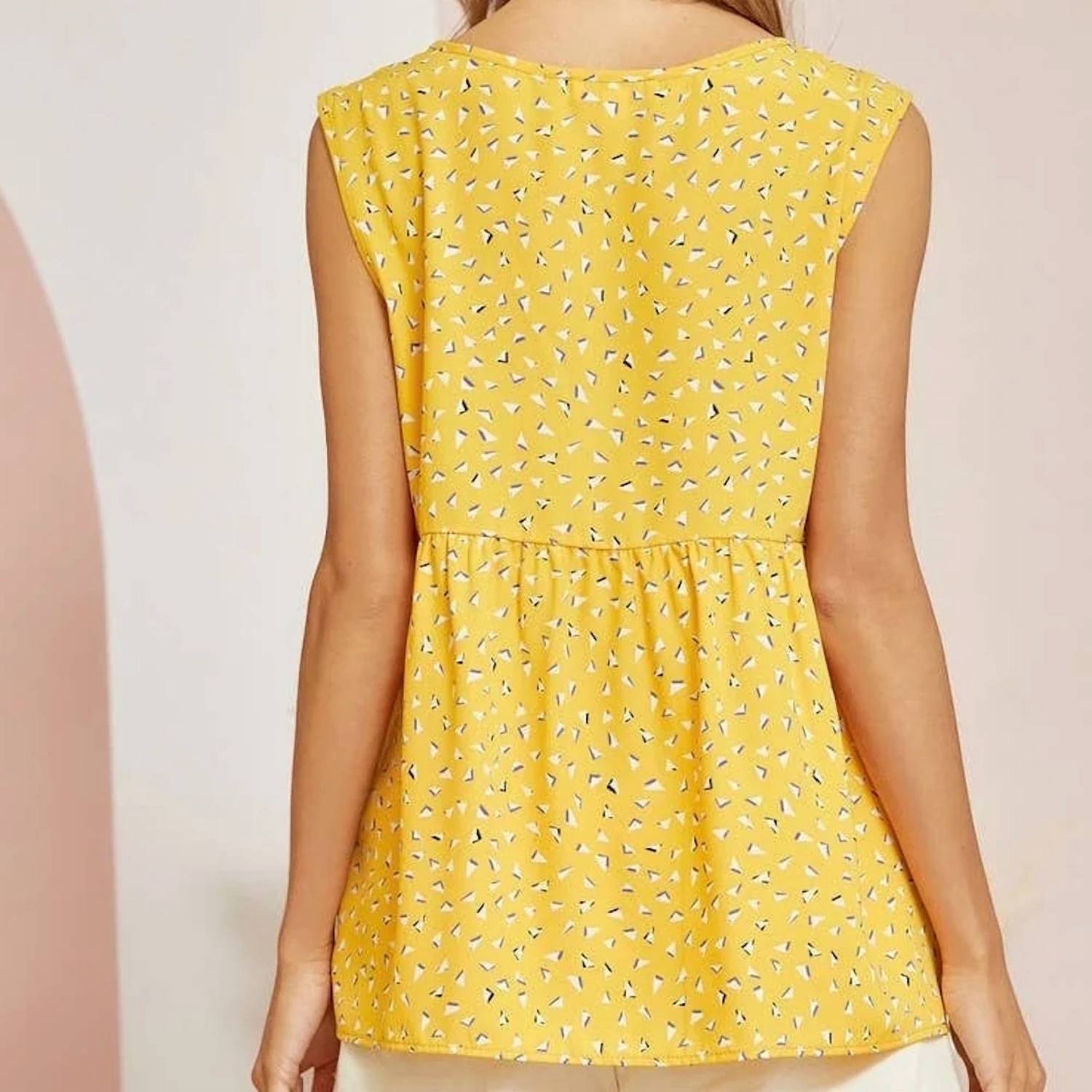 Andree By Unit - Sleeveless Babydoll Top