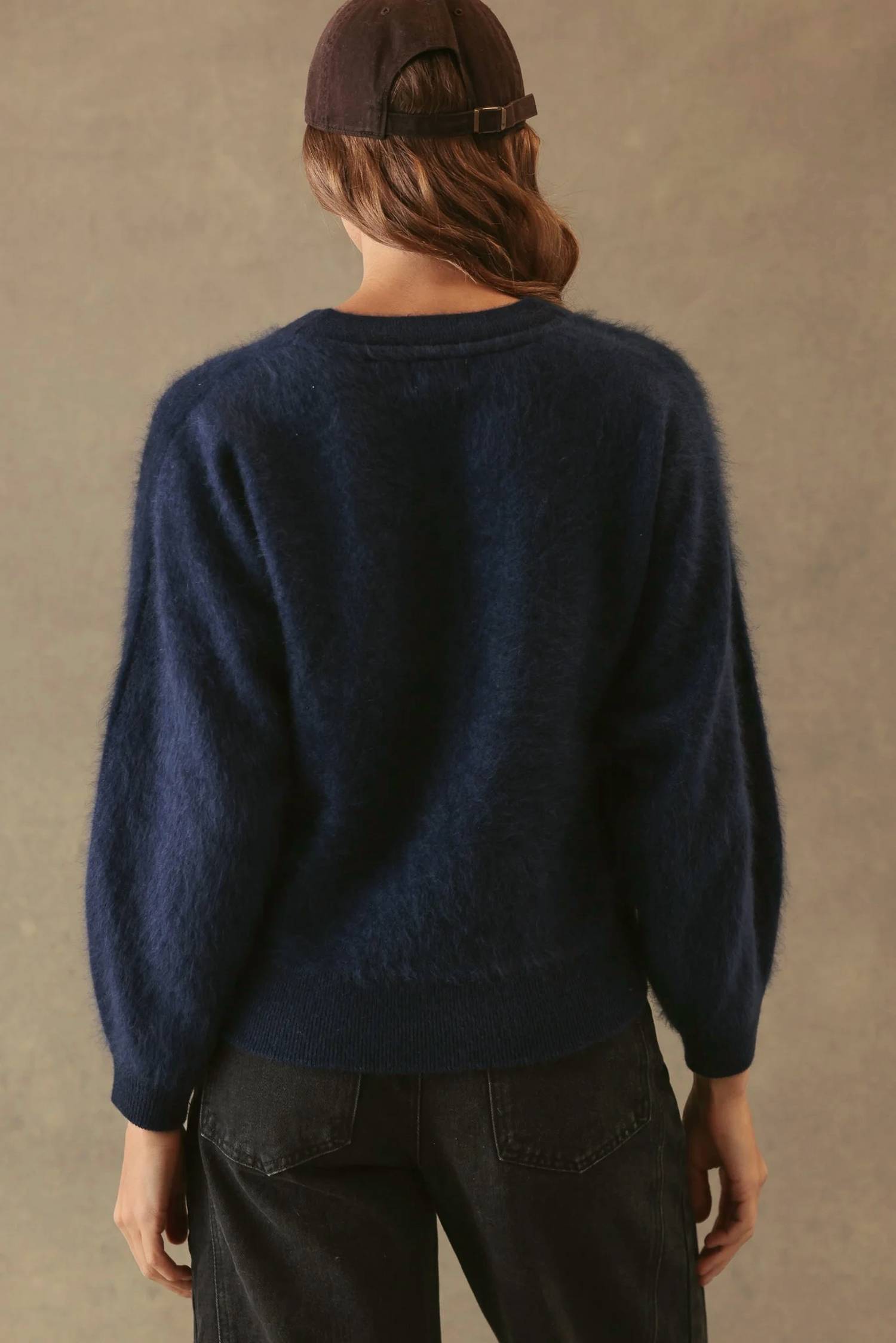 27 Miles Malibu - Sue Fuzzy Cashmere V Neck Pullover Sweater