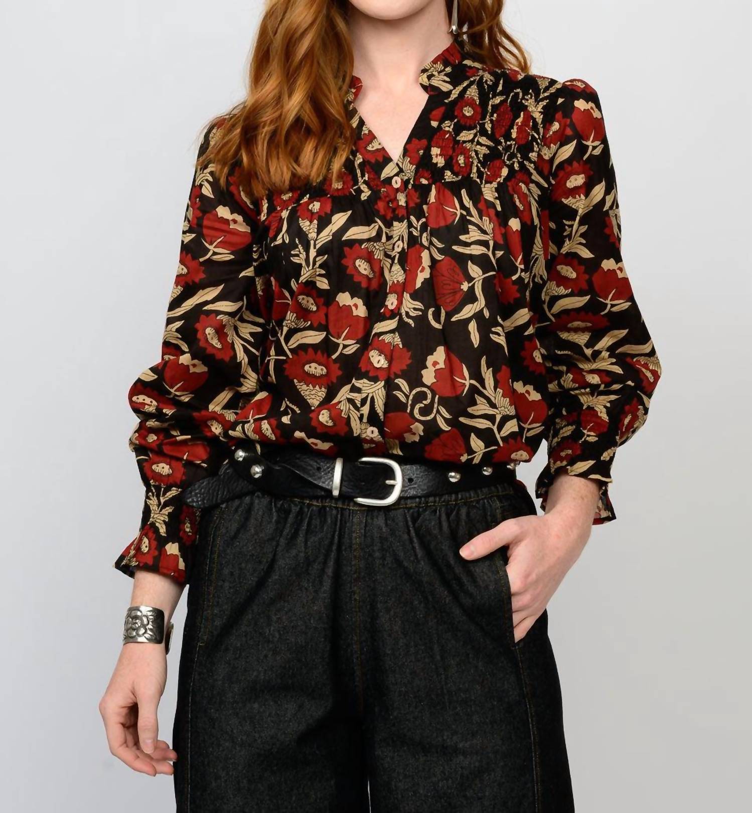 Ivy Jane Fields Of Poppies Floral Top in black - women's blouse
