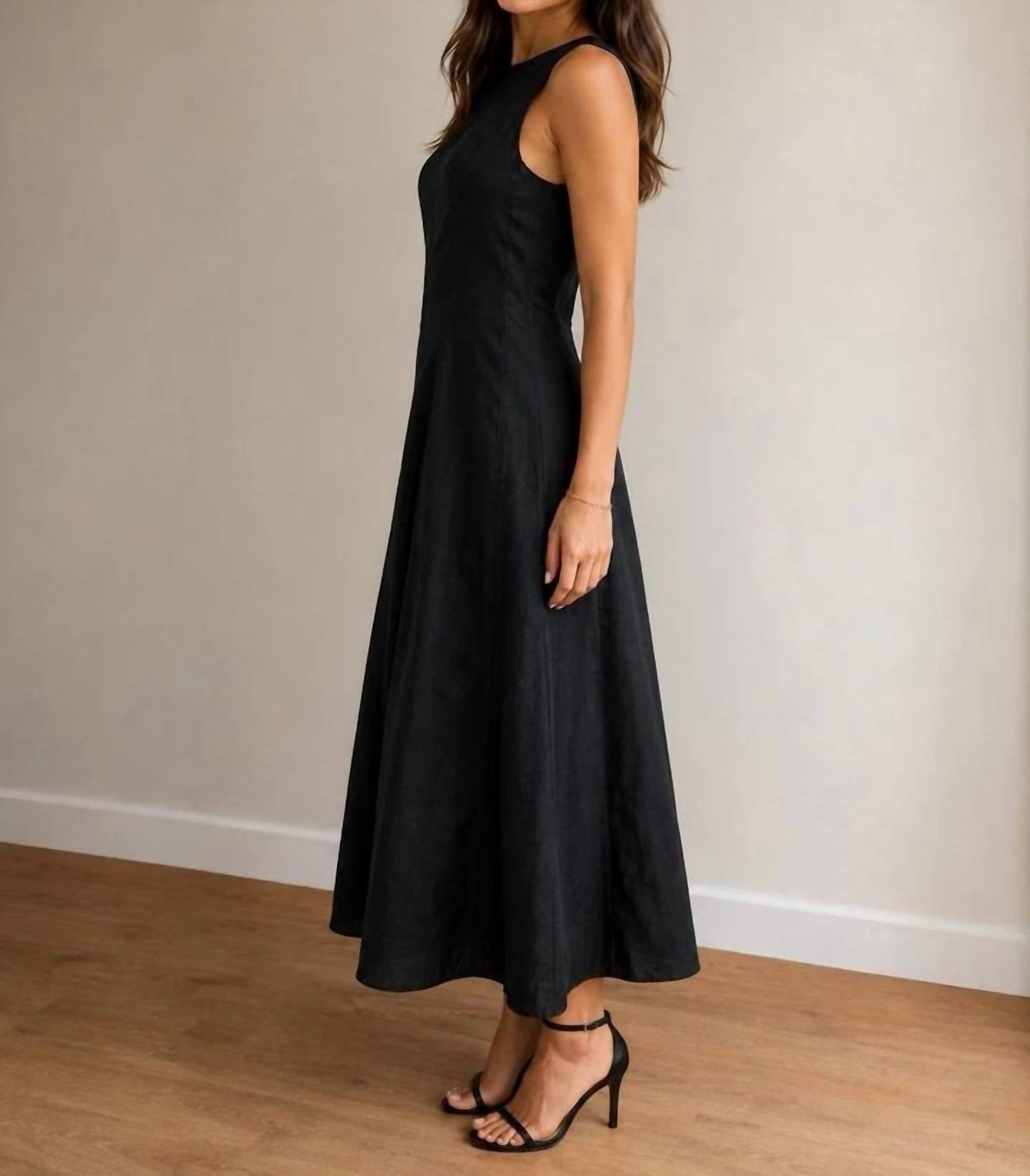 Elie Tahari - Sleeveless Maxi Dress