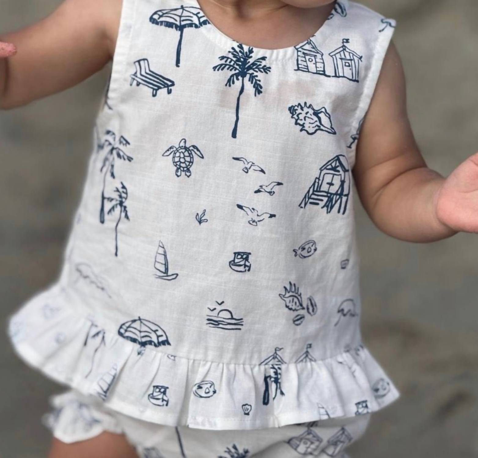 VIGNETTE Girl's Sierra Set in navy beach scene - item - detail view