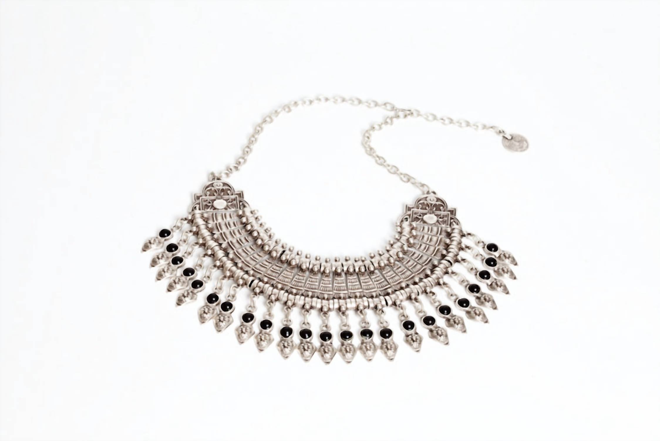 Avenue Chic - Women's Statement Onyx Gypsi Necklace