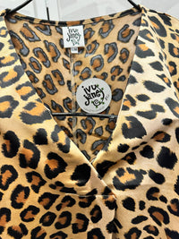 Ivy Jane - Women's Cheetah Print Pullover Top