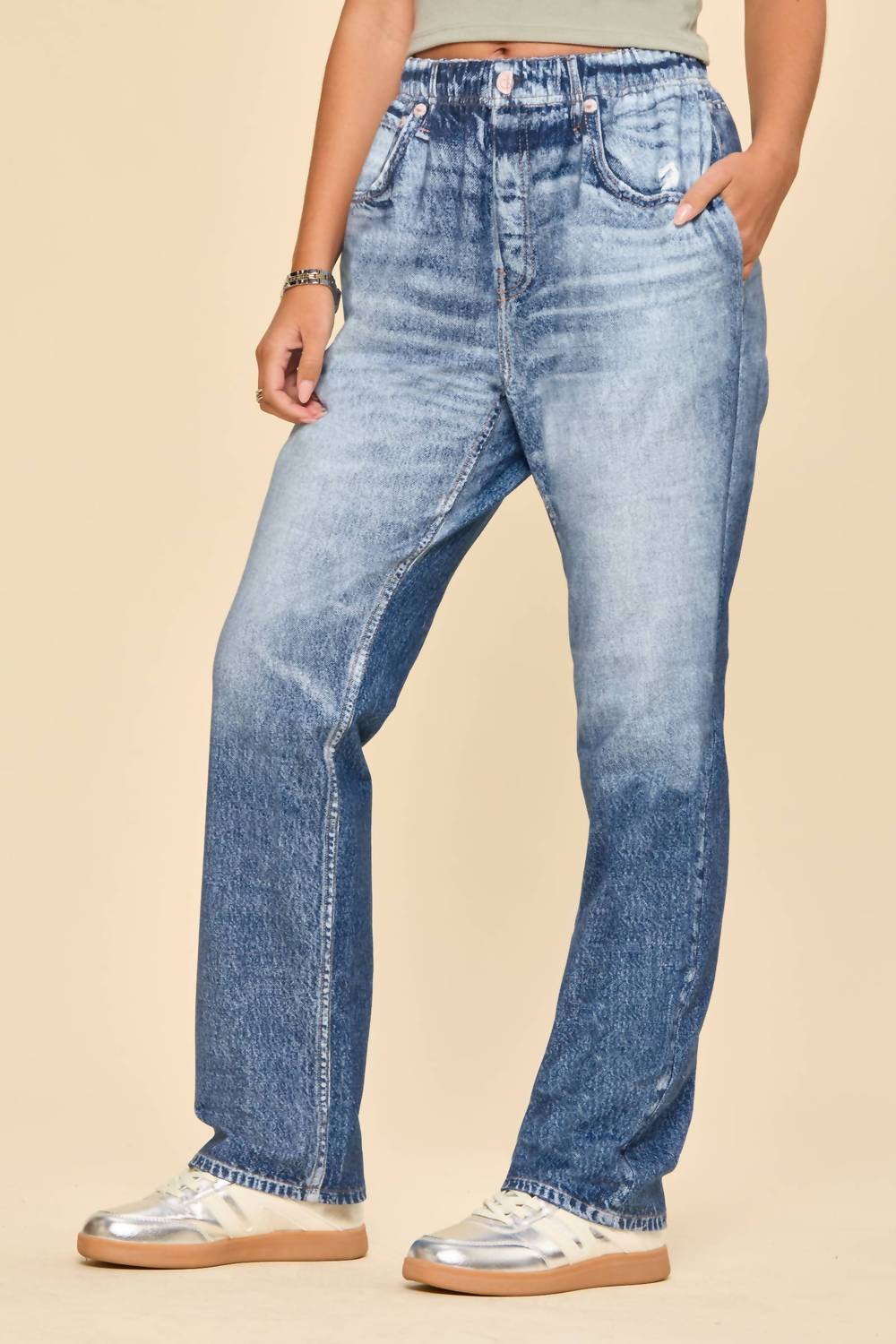 Dear Scarlett Slim Comfort Jeans in classic denim - women's jeans - detail view