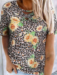 Shiying Fashion - Sunflower Leopard Tee With Cage V Neck