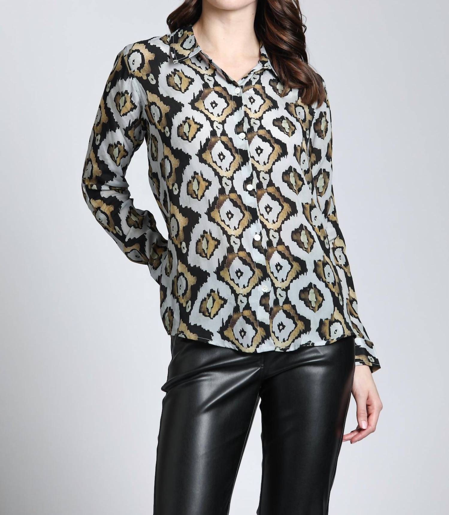 Apny - Runie Button Up Top