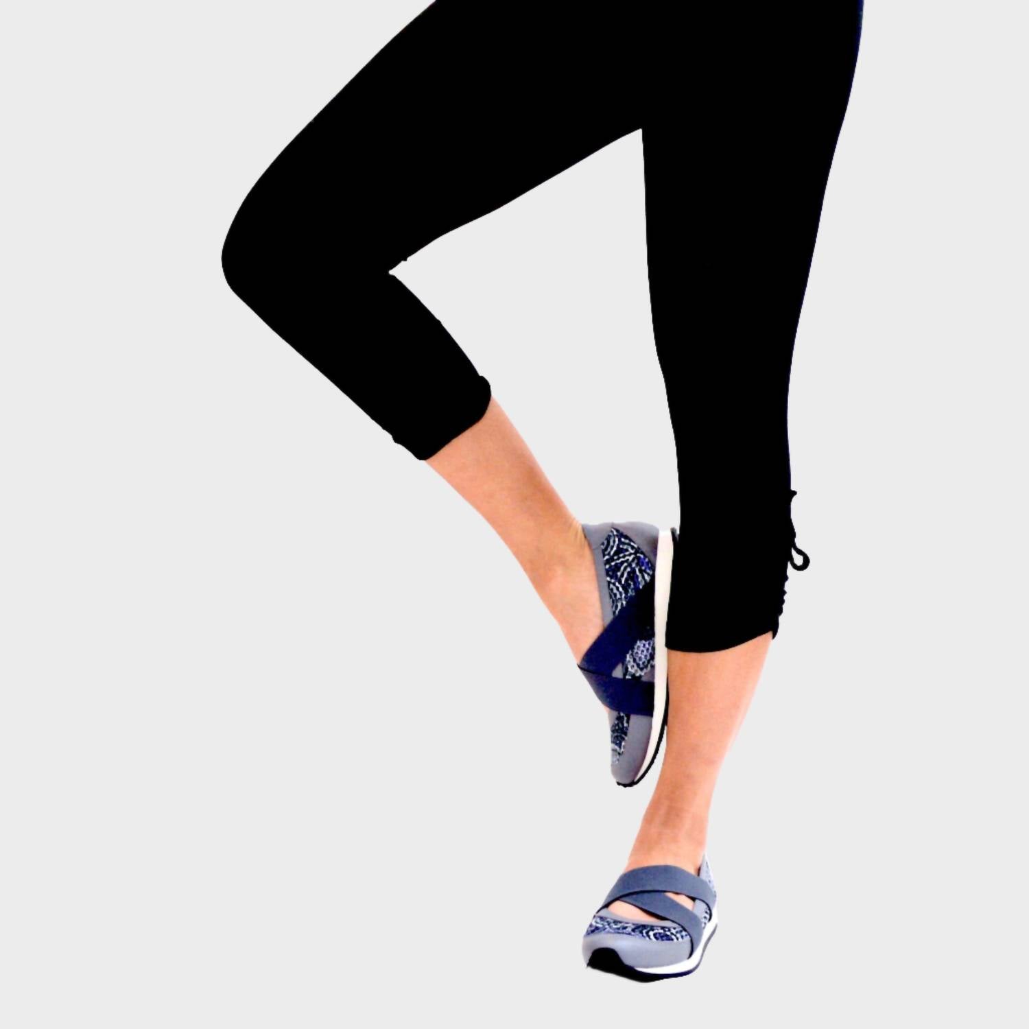 Chelsea Jones - Women's Tuck Walking Shoes