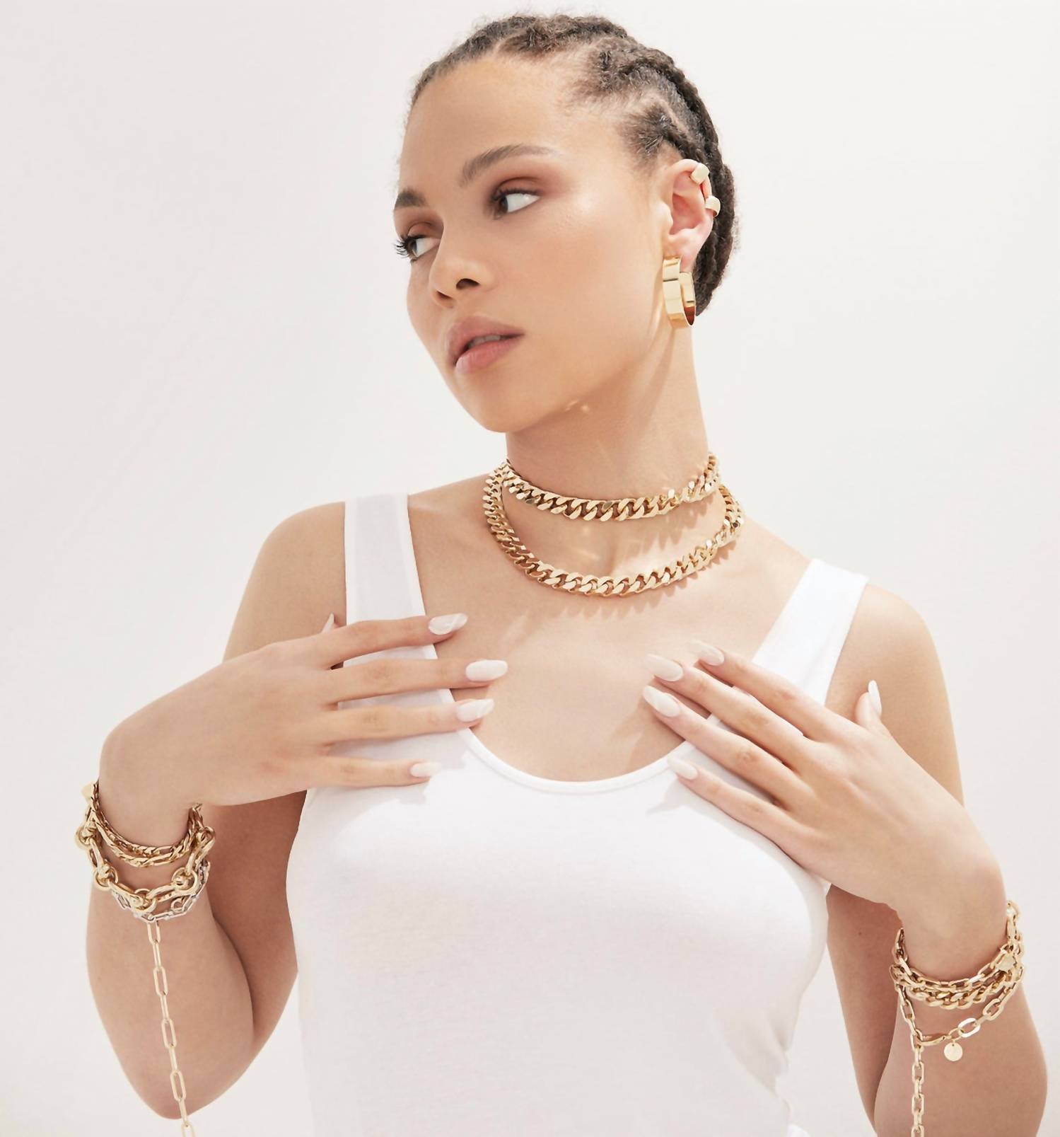 Eklexic - Women's Curb Chain And Clasp Choker