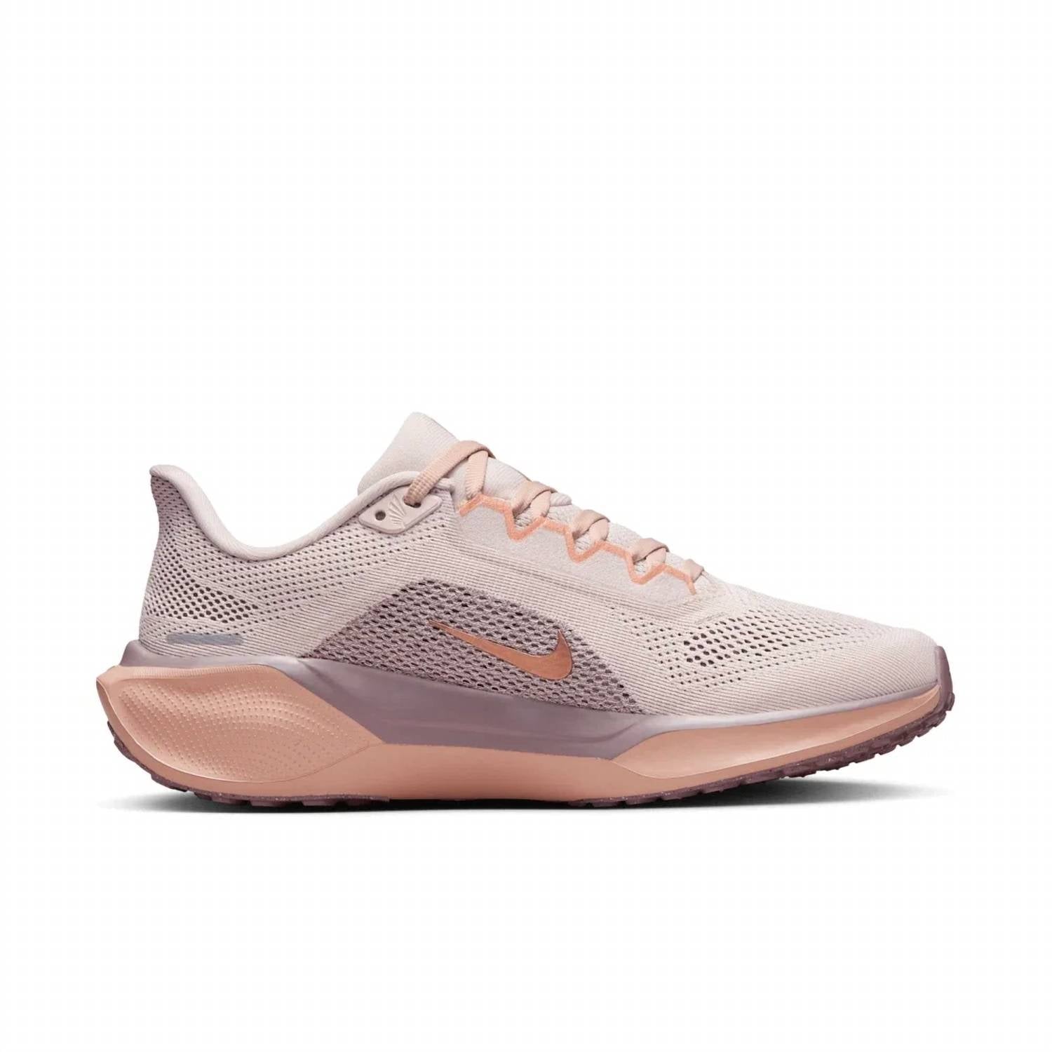Nike - Women's Pegasus 41 Sneaker