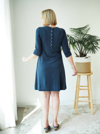 Cut Loose - Scoop Neck Three Quarter Sleeve Dress