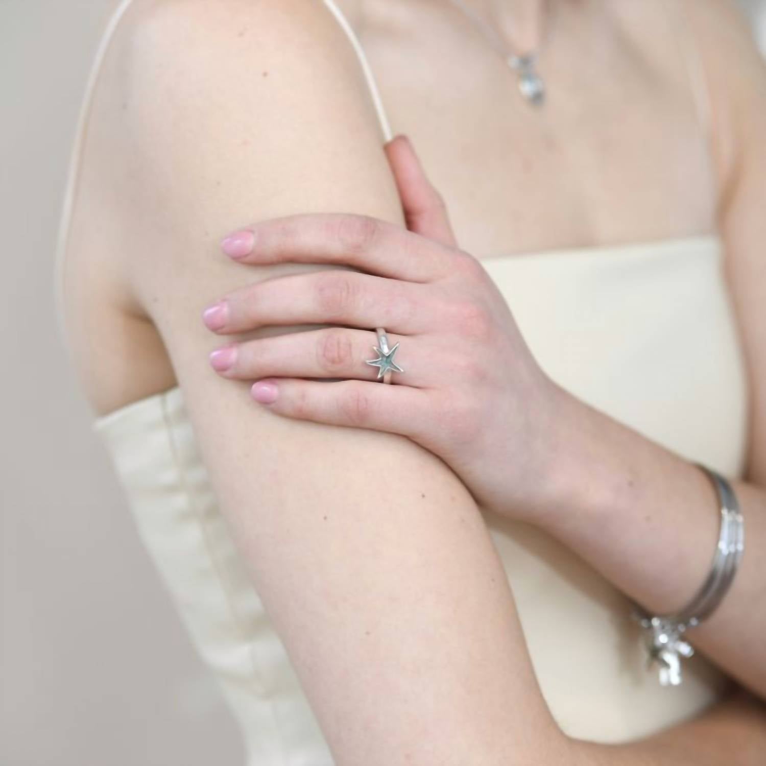 Dune Jewelry - Women's Delicate Starfish Shaped Ring