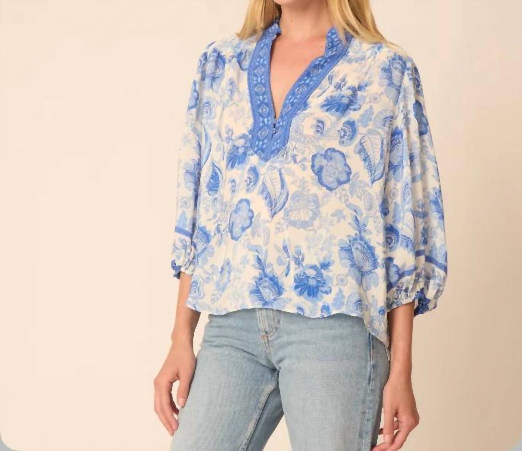 Gilner Farrar - Bethany V-neck Blouse