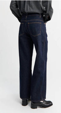 Khaite Winslow Jean in benson - women's jeans - detail view