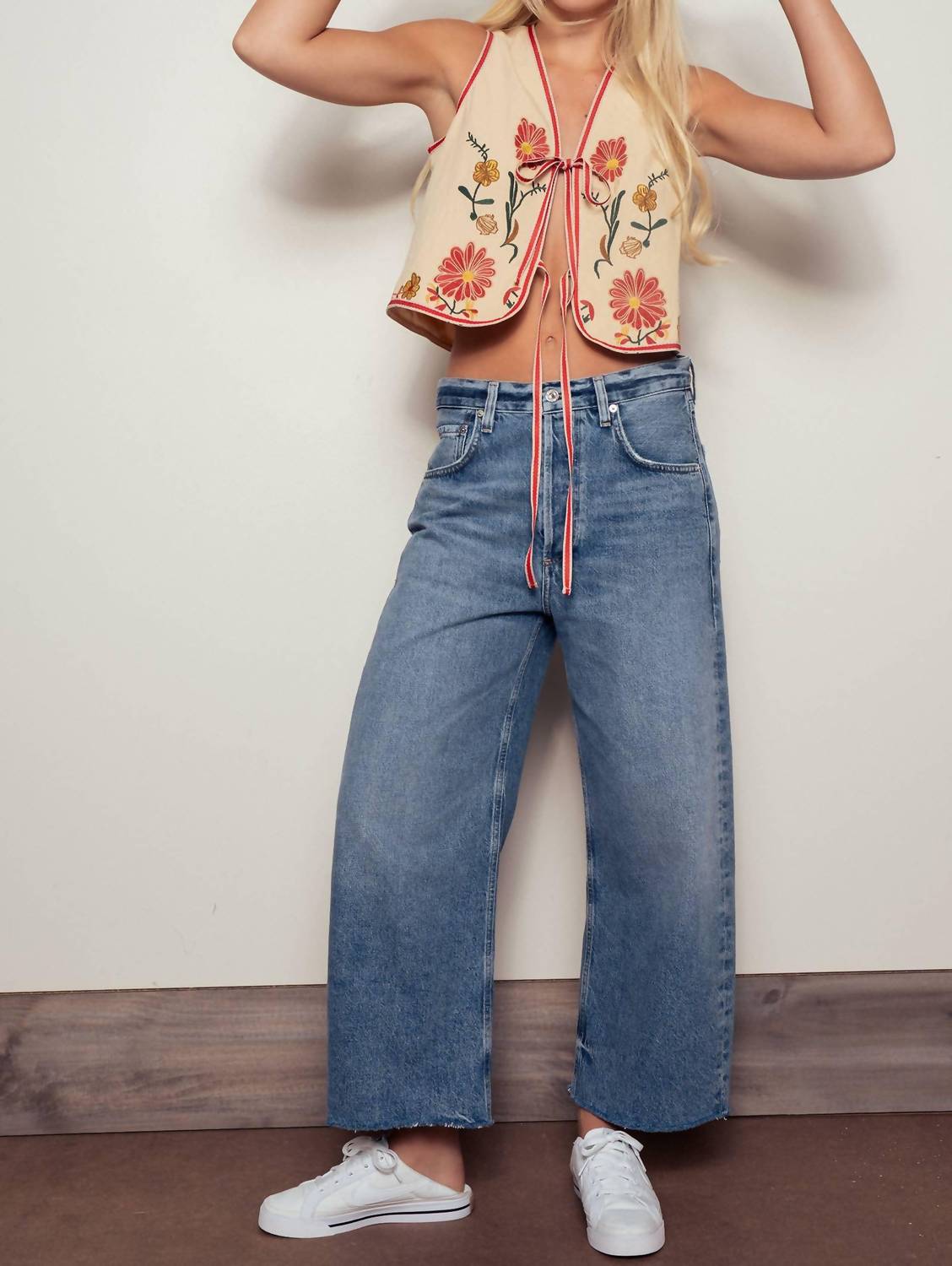 Urban Daizy - Boho Embroidered Tie Front Western Vest