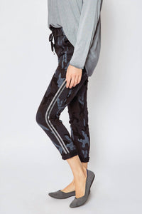 DOUBLE STRIPE CAMO PANTS