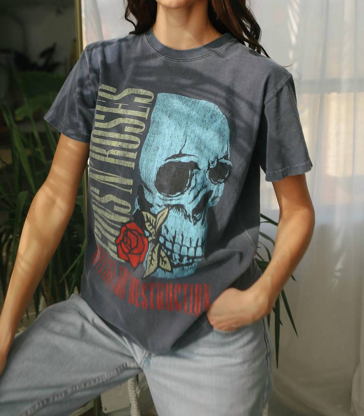People Of Leisure - Guns N Roses Flower Skull Tee