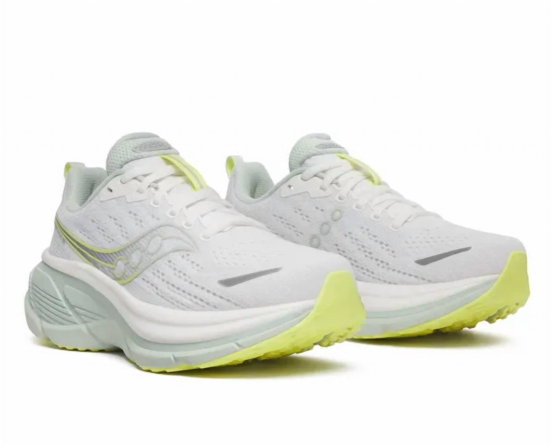 Saucony - Women's Hurricane 25 Sneaker - Wide