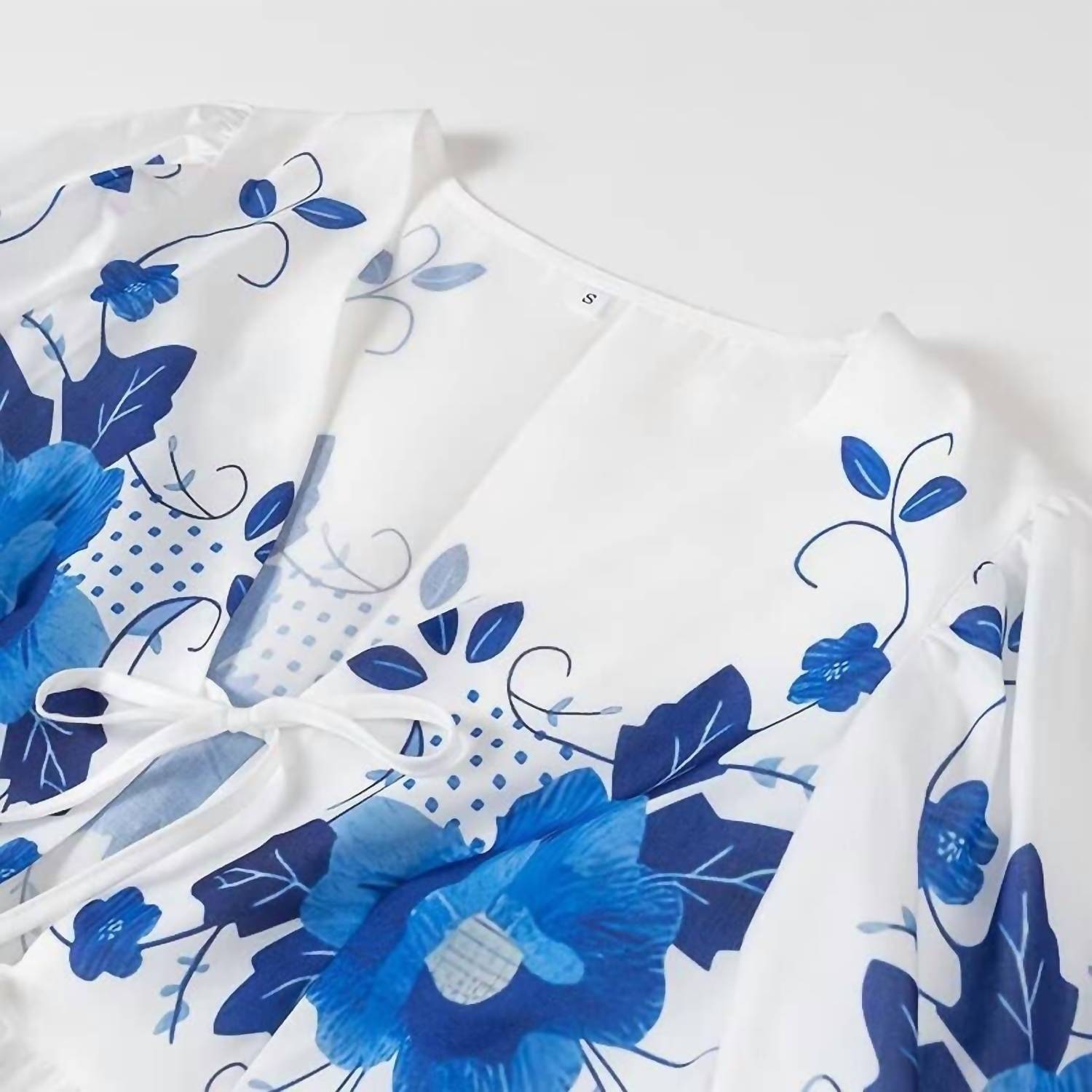 Rosa Clothing - Floral Front Tie Blouse