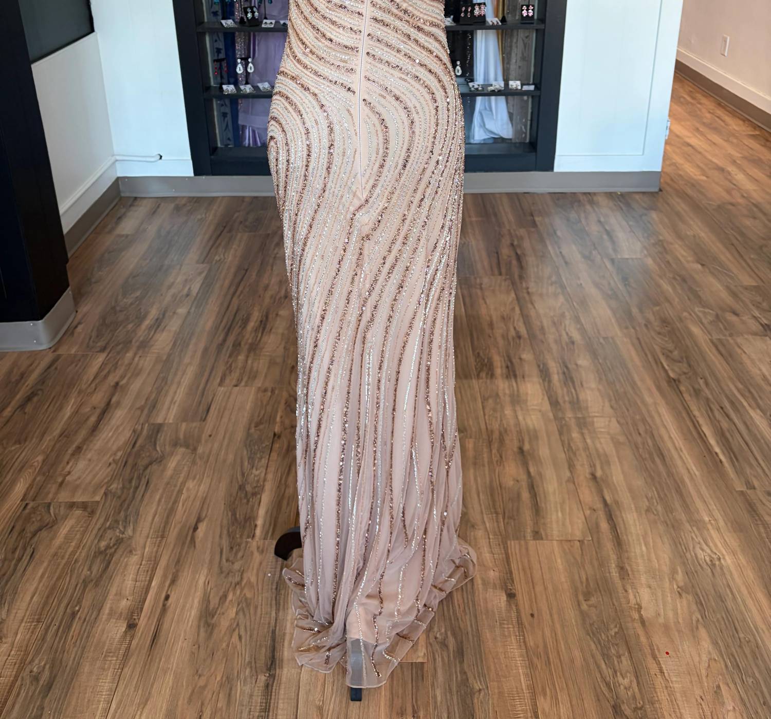 Jovani - Women's Asymmetrical Sweetheart Neck Dress