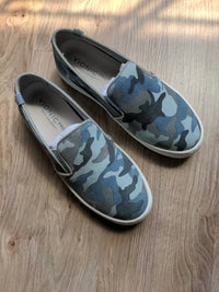VIONIC Women's Avery Camo Slip On Sneakers in light blue - women's sneaker