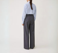 Suncoo Jonas Full Leg Soft Pleated Trousers in grey 1 - women's pants - detail view