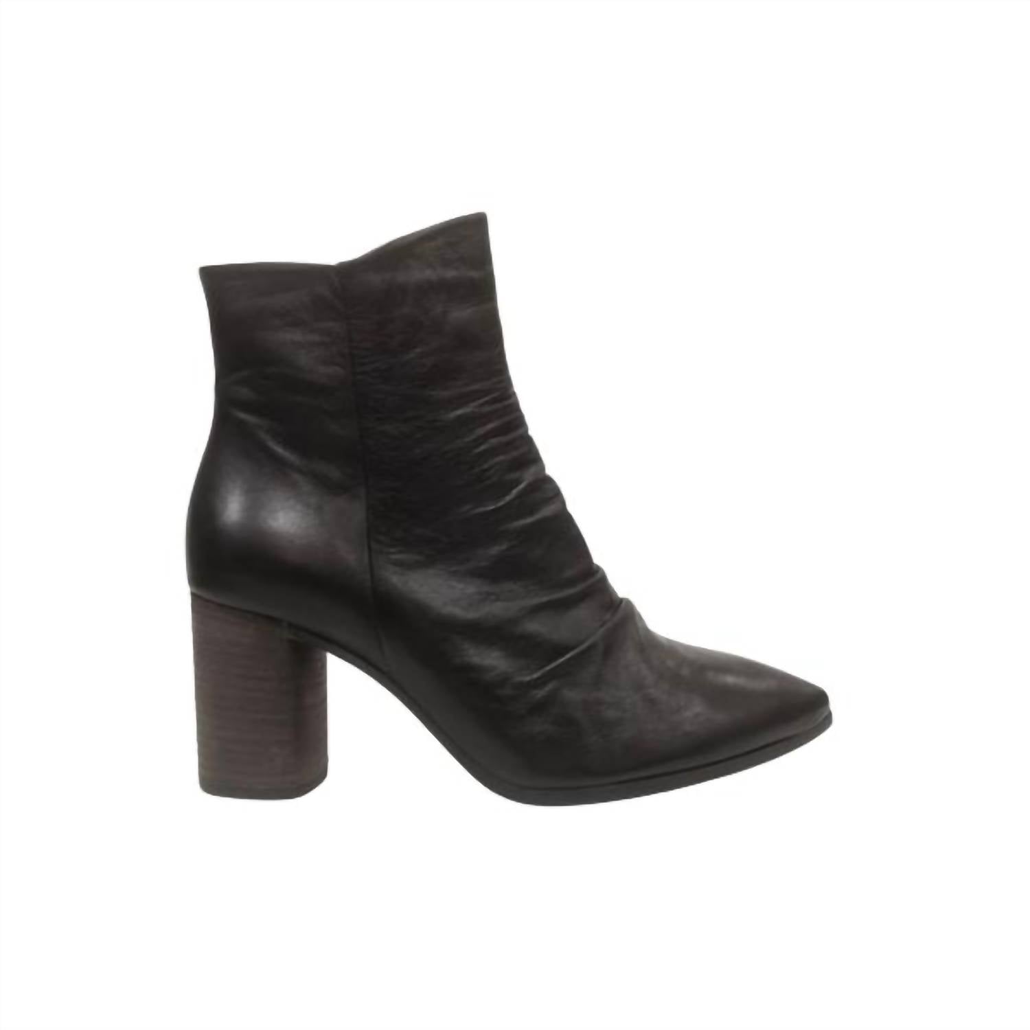 Bueno - Women's Jana Scrunchy Boot