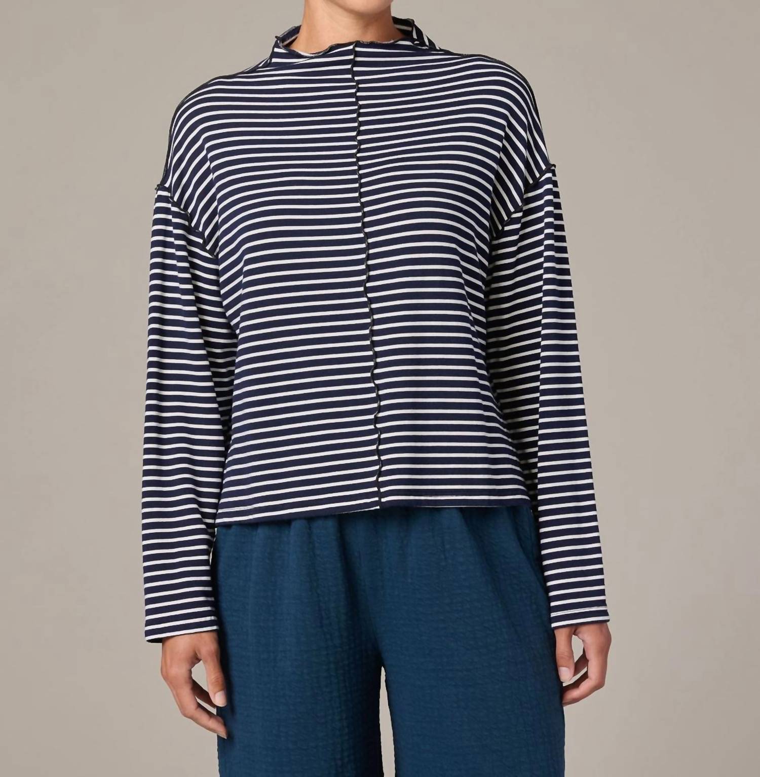 Cut Loose - Funnel Pullover Tee