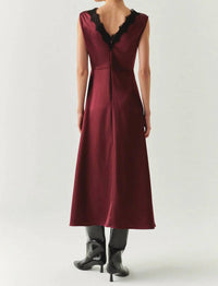 Exquise - Chana Dress Lace Collar Satin Midi Dress