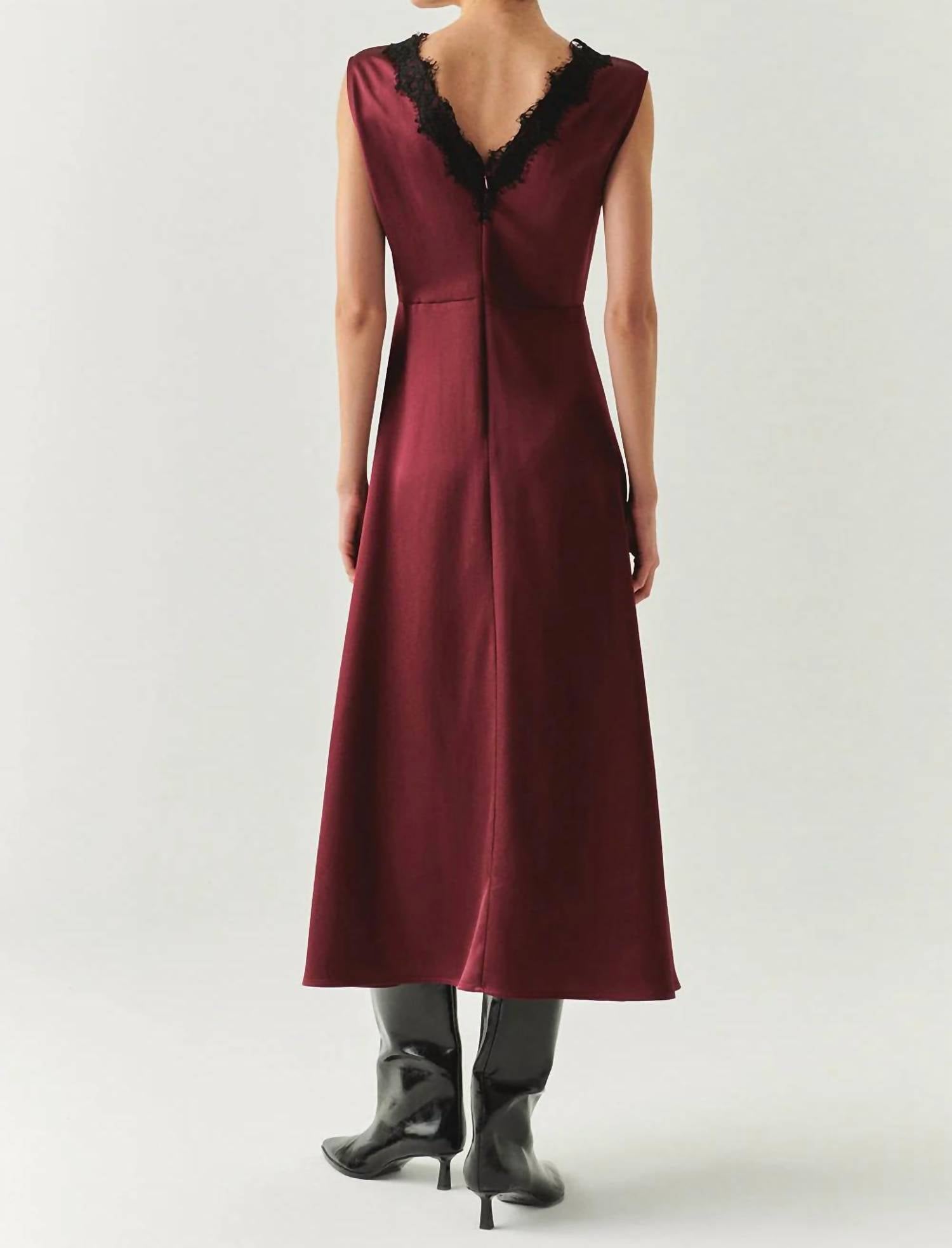 Exquise - Chana Dress Lace Collar Satin Midi Dress
