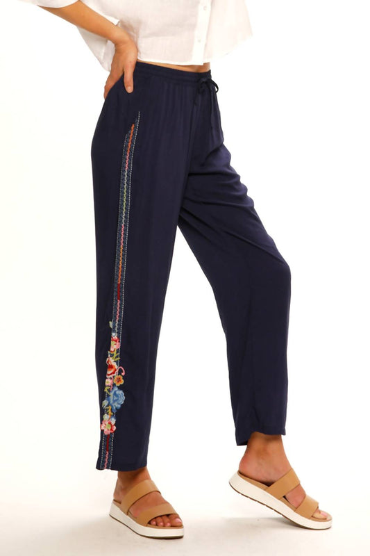 Paparazzi - Embroidered Viscose Pull-on Pant