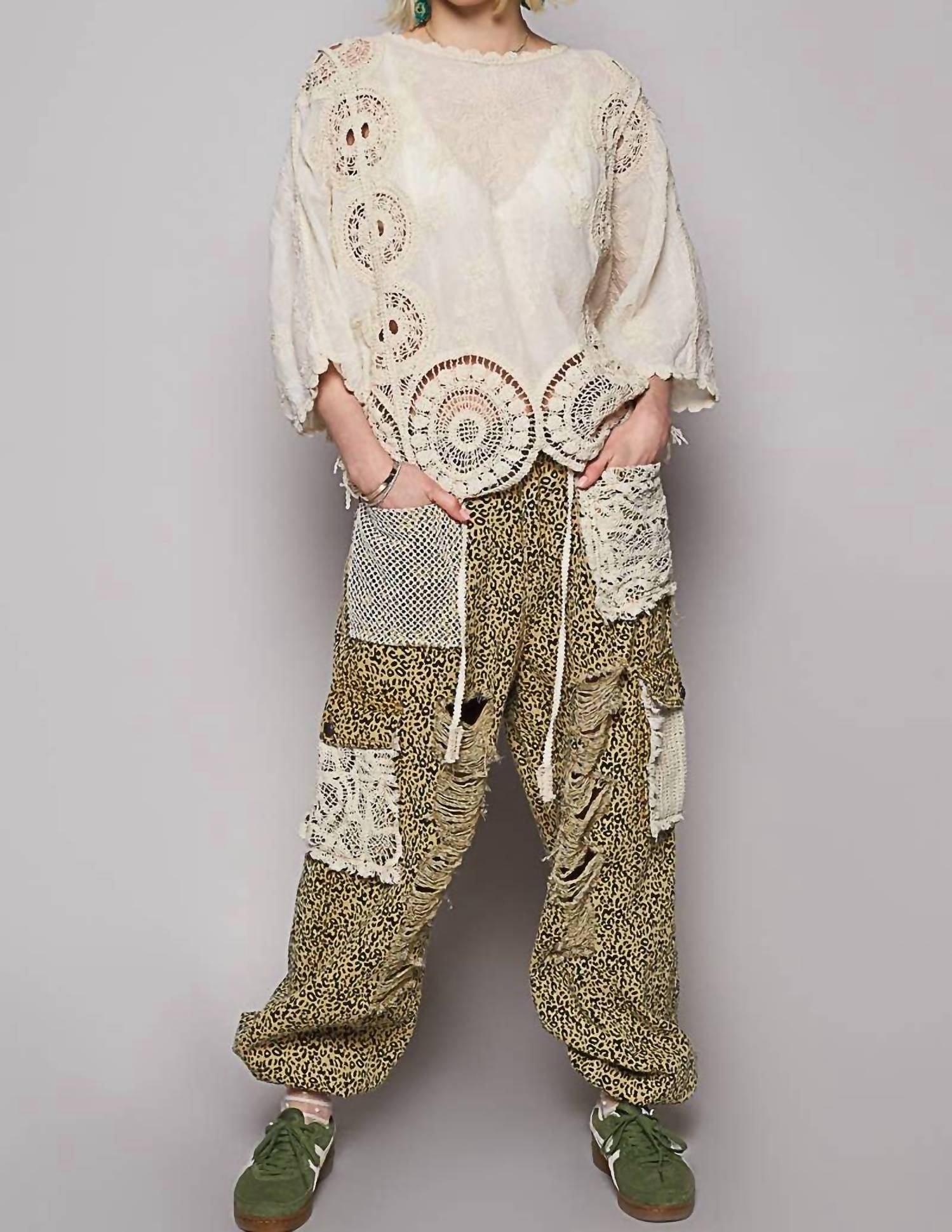 Pol - Round Neck Short Sleeve Floral Embroidery Top