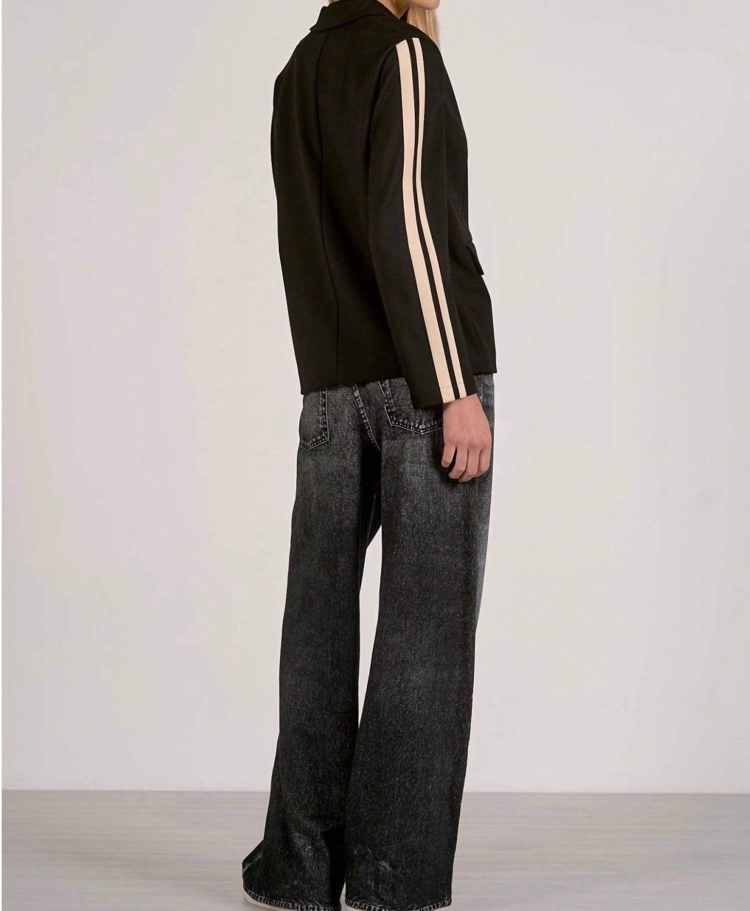 Elan - Lou Sporty Long Sleeve Blazer