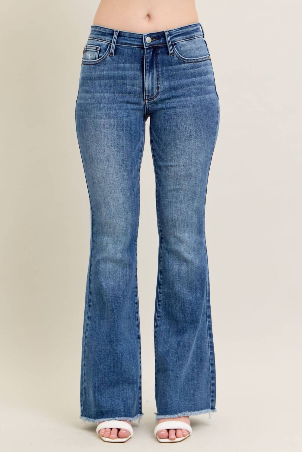 Judy Blue - Mid Rise Vintage Wash Flare Jeans With Distressed And Fray Hem