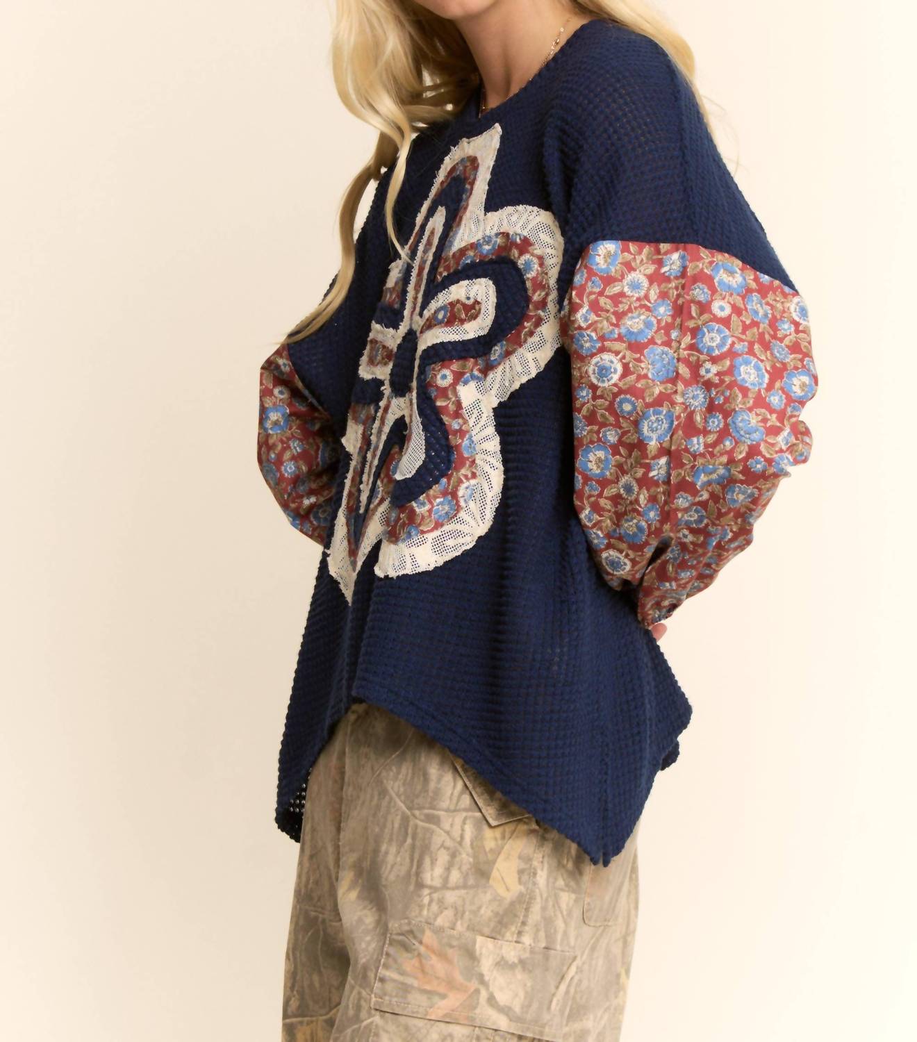 Davi & Dani - Waffle Knit Floral-sleeve Top