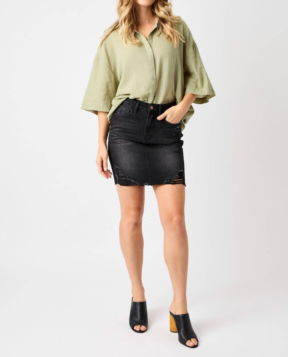 Judy Blue - High Waisted Rigid Magic Destroyed Skirt