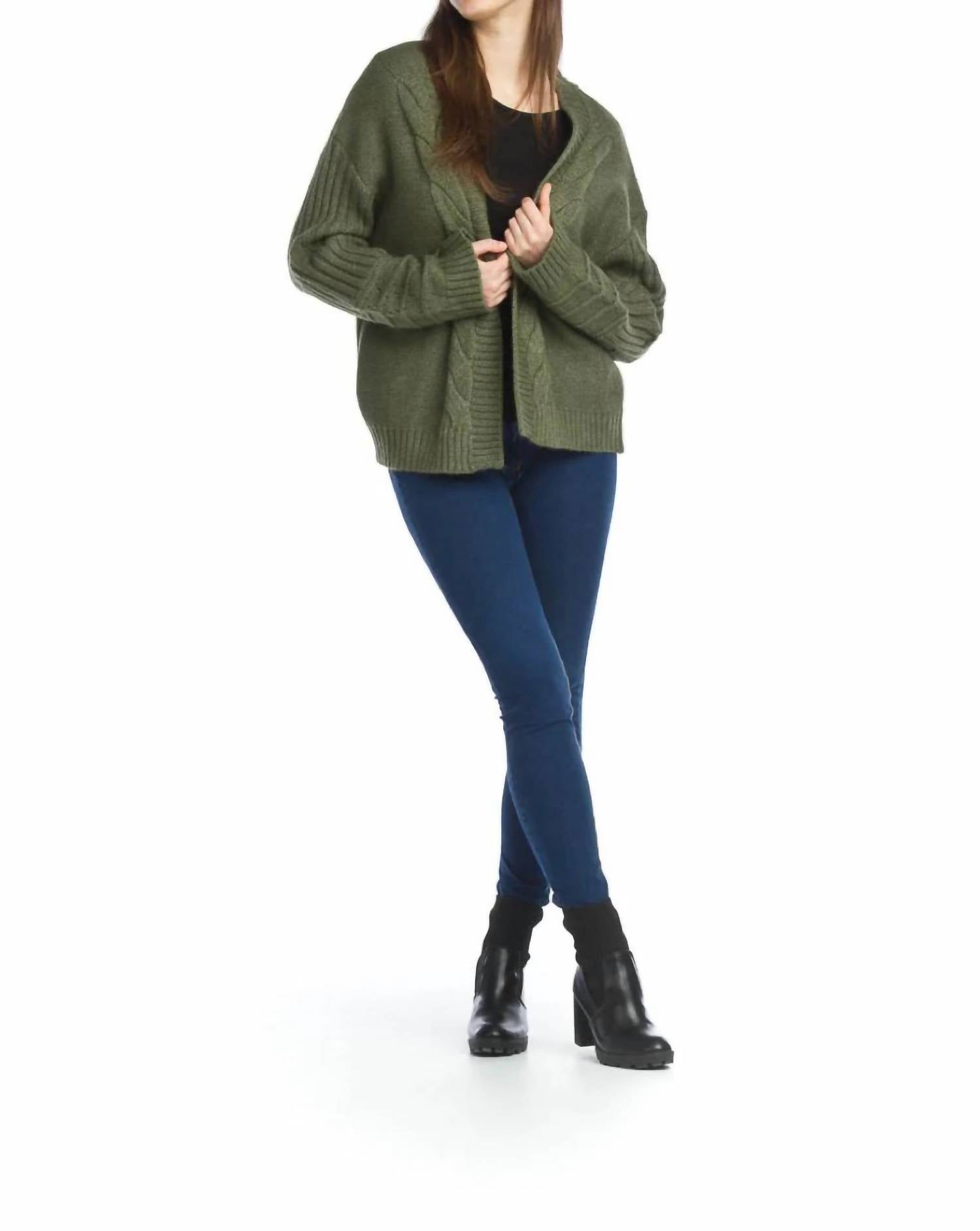 Papillon - Cable Knit Cardigan