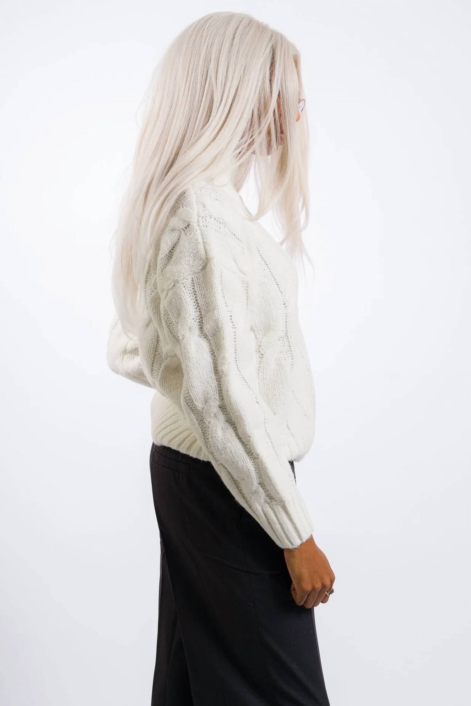 Nia - Fiji Knit Sweater