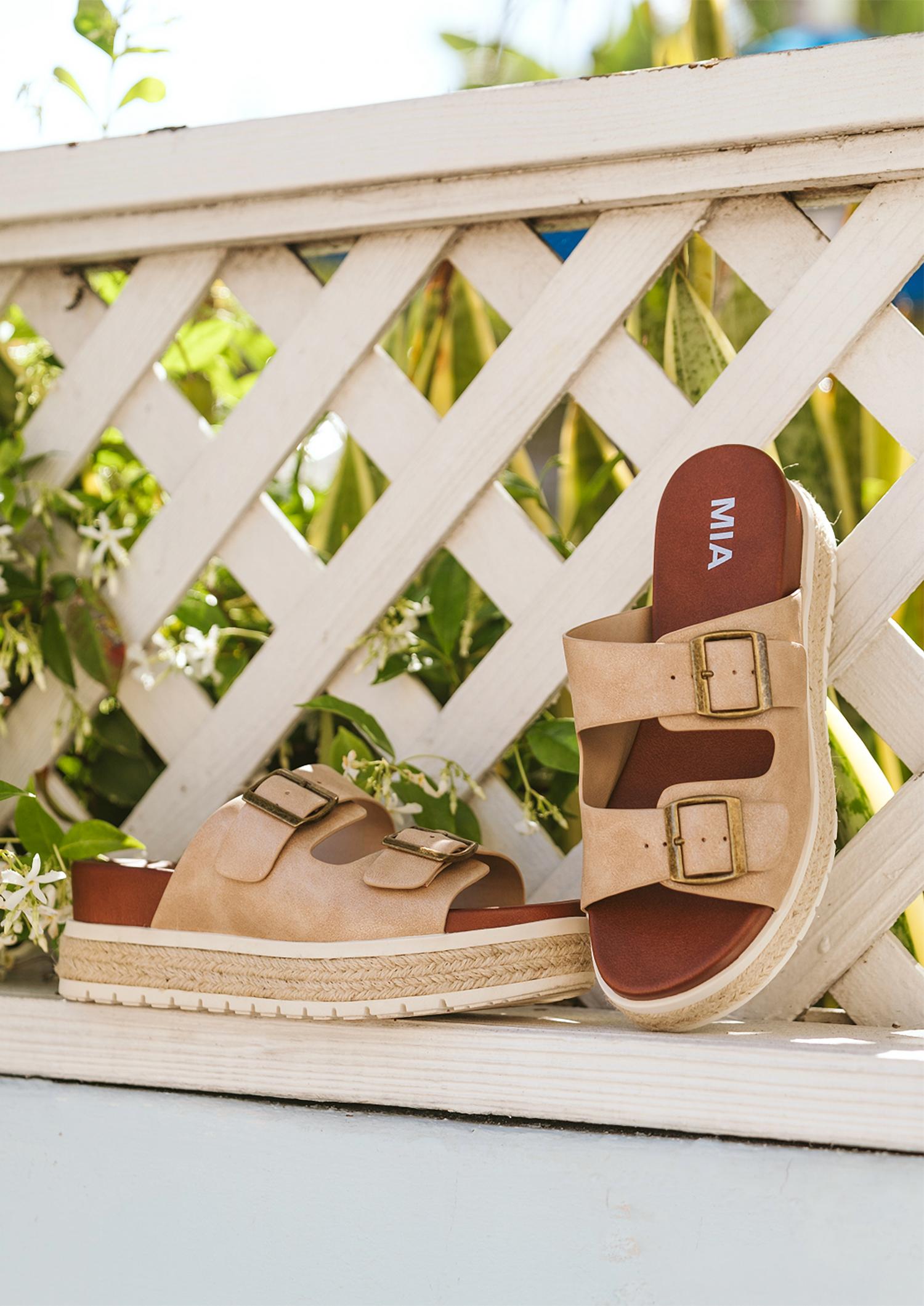 Mia - Women's Kely Platform