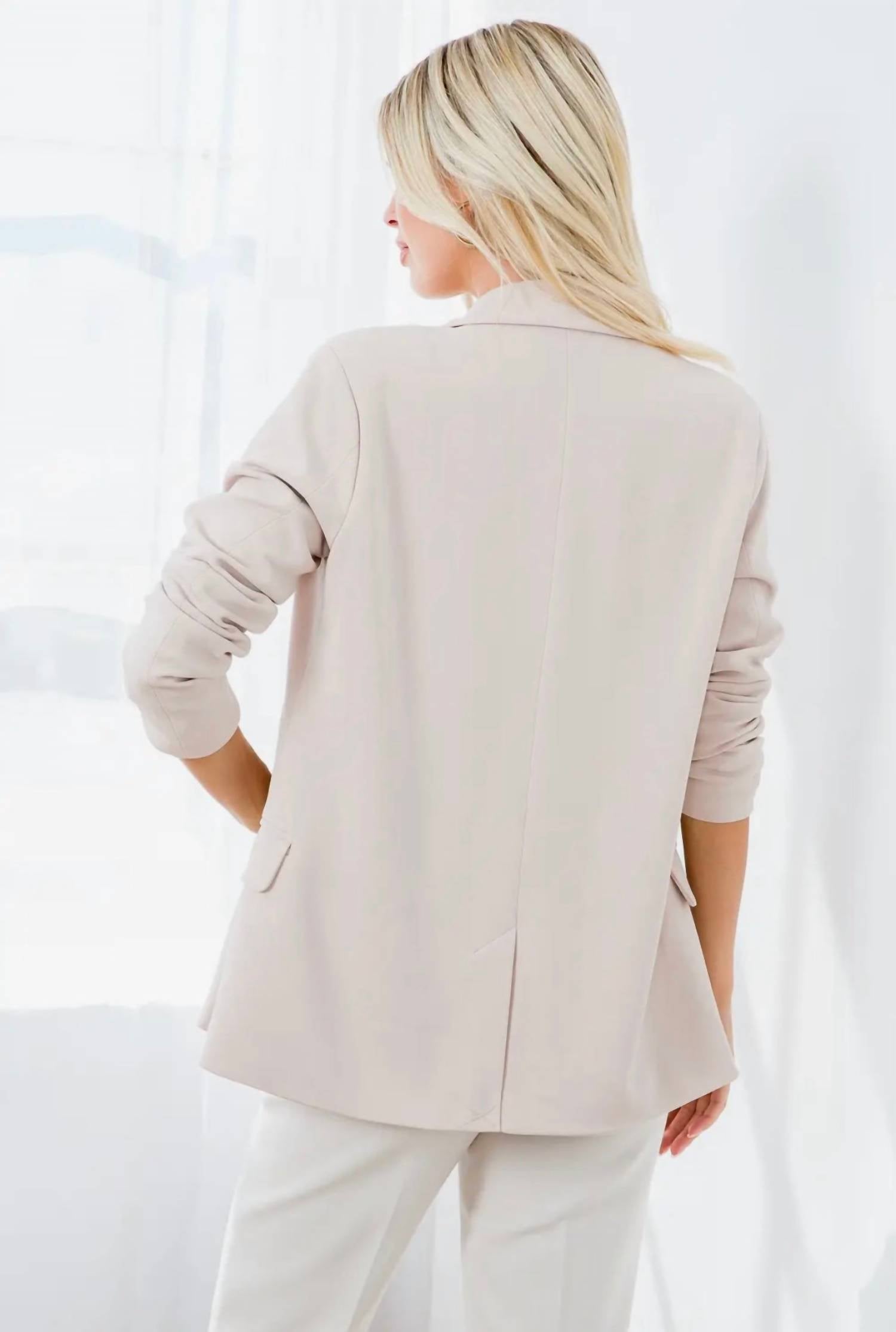 26 International - Refined Blazer