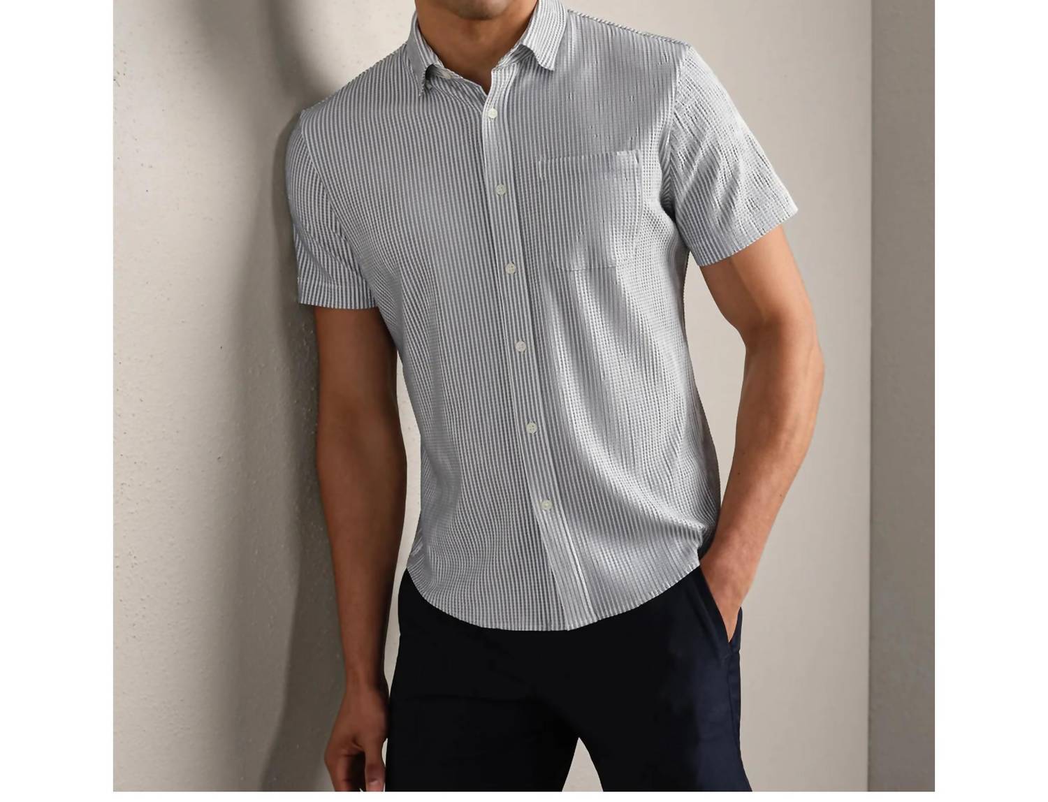 Rhone - Commuter Seersucker Short Sleeve Shirt