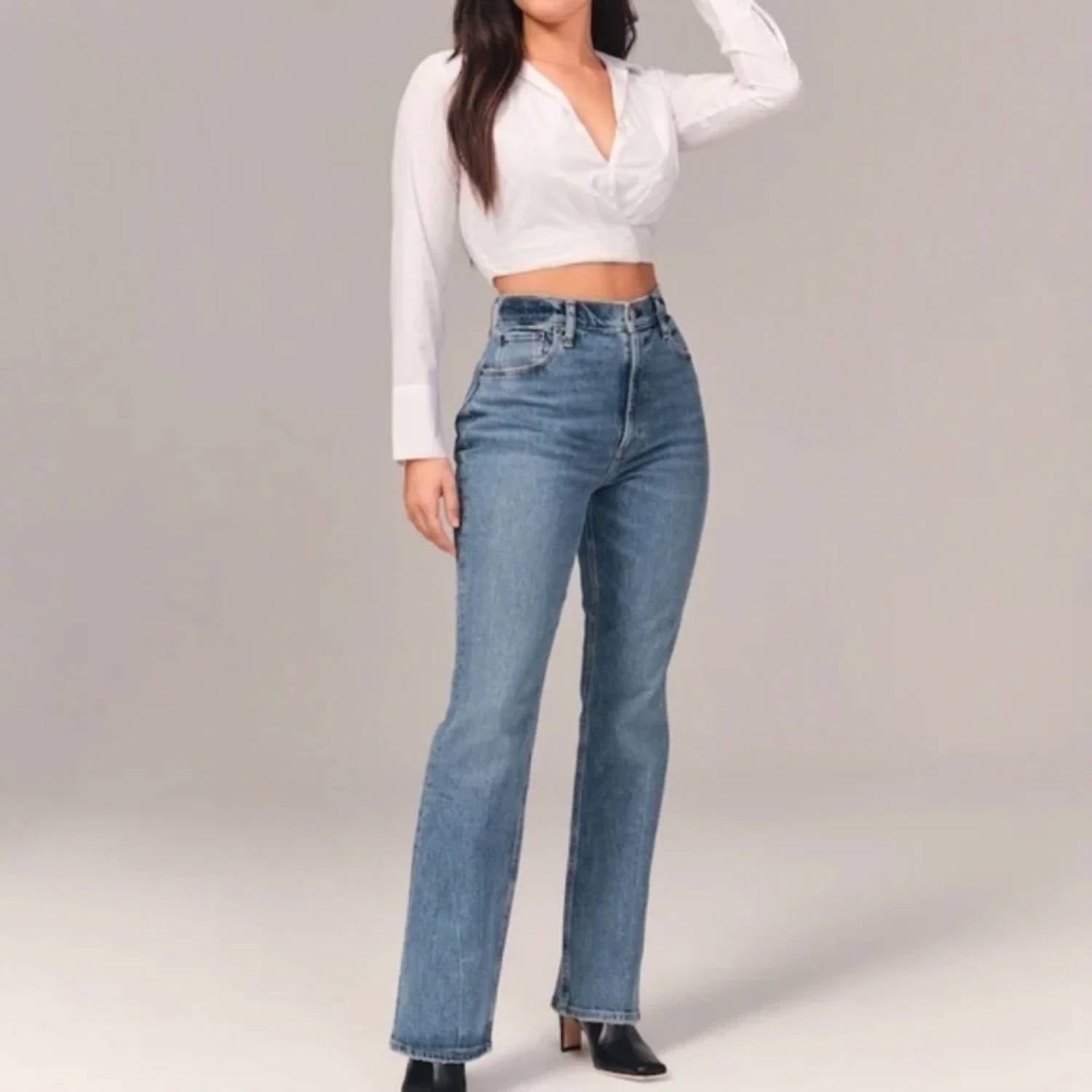 Abercrombie & Fitch - Ultra High Rise Vintage Flare Jeans