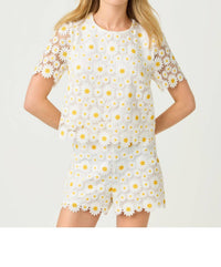Lilly Pulitzer Louise Top in resort white fresh as a daisy lace - women's t-shirt