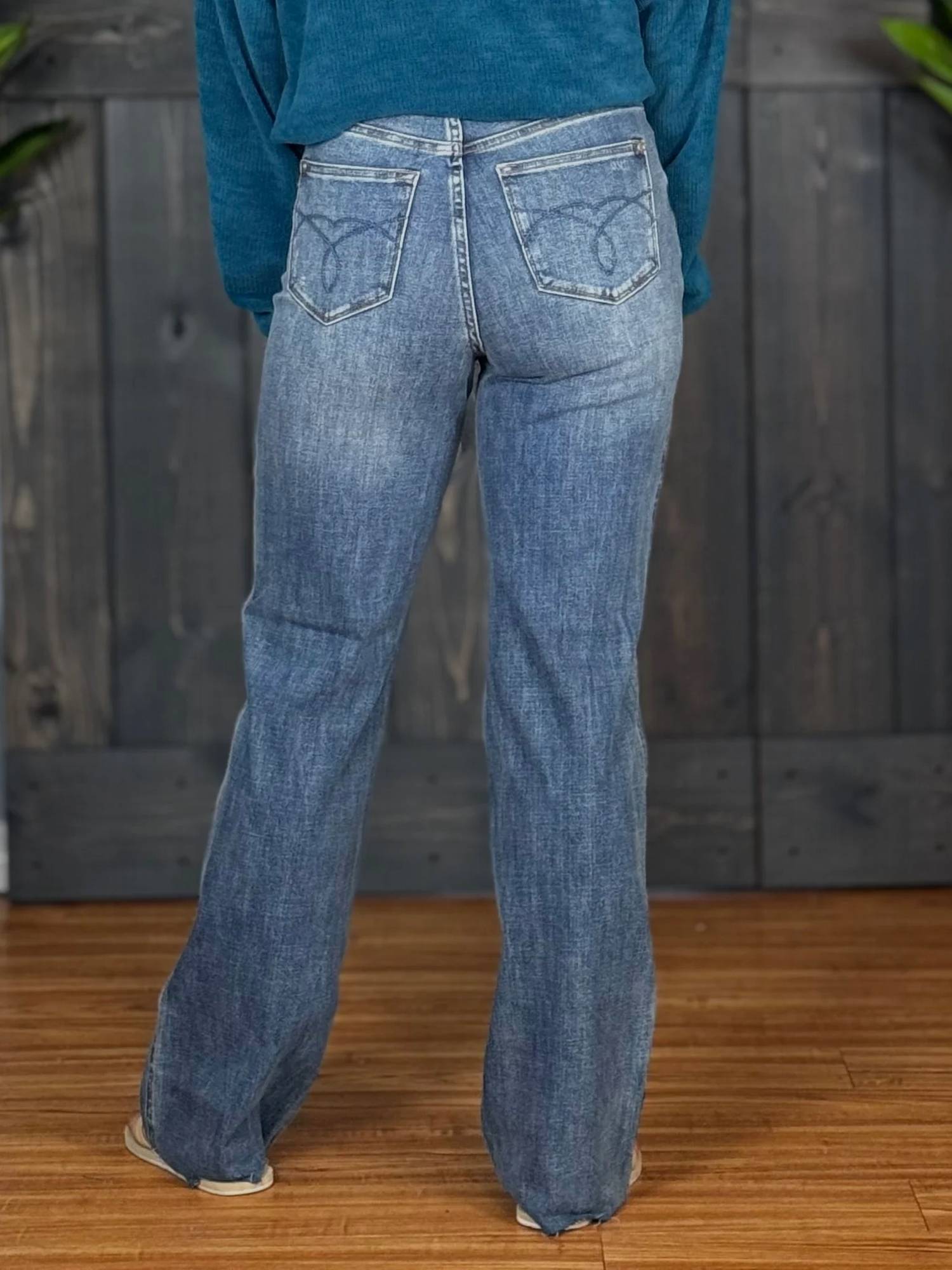 Judy Blue - No Chaser Straight Jeans