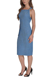 Halston Heritage - Sleeveless Boat Neck Textured Knit Dress