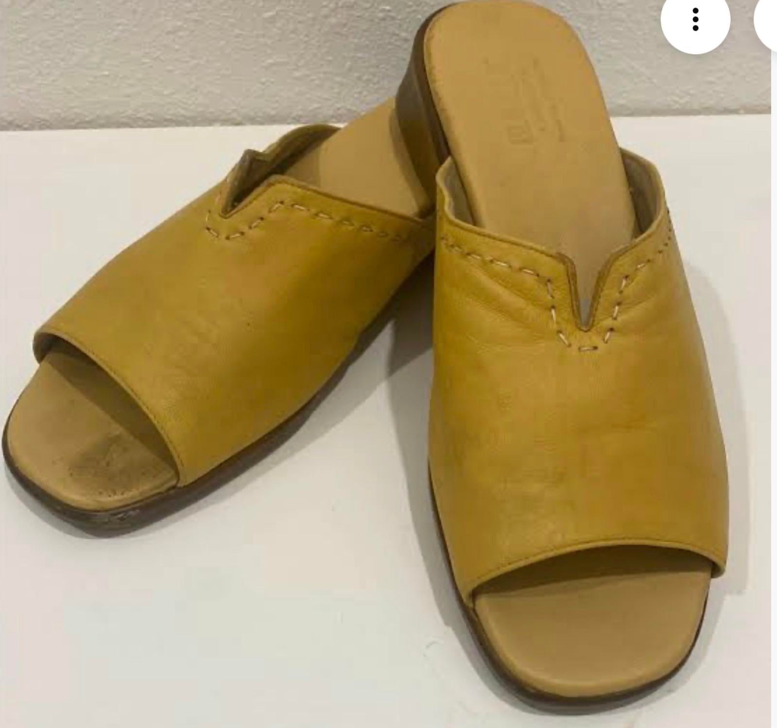 Munro - Women's Havana Mules